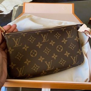 POCHETTE ACCESSOIRES Louis Vuitton Monogram